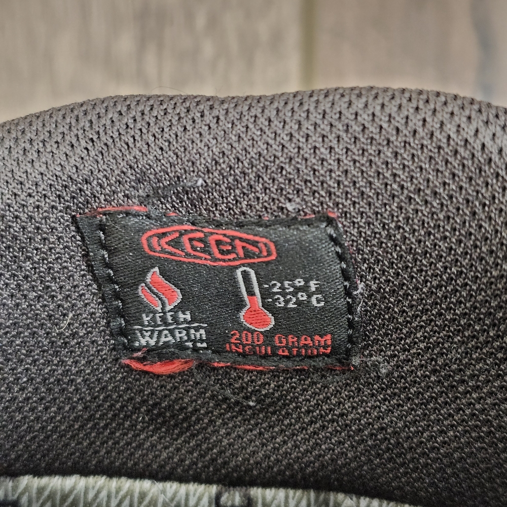 KEEN Women's Black and Pink Hiking Boots - Picture 7 of 7